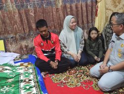 Jasa Raharja Sulsel Melayat ke Rumah Duka Personel Ditlantas Polda Sulsel Korban Laka Lantas