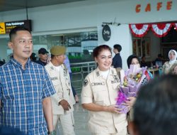 Aspers Kasdam XIV/Hsn Bersama Kaajendam XIV/Hsn Mewakili Pangdam Sambut Kedatangan Ketua DPK Unit