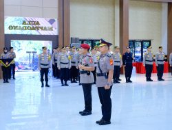 Kapolda Sulsel Pimpin Upacara Kenaikan Pangkat dan Sertijab Kapolres Maros*