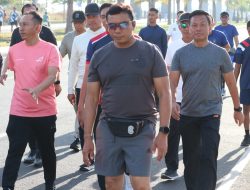 Kapolda Sulsel dan Ustadz Das’ad Latif Ajak Masyarakat Ciptakan Keamanan dan Ketertiban Lewat Jalan Santai bersama di CPI Makassar*