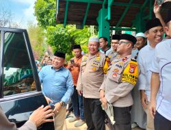 Kanit Paminal Propam AKP H Ramli Jr SH.       Mendampingi Pa Kapolda Irjen yudiawan wibisono  SH.SIK.MH.MSI.Sholat Jummat Bersama Di Mesjid Al Markas                             