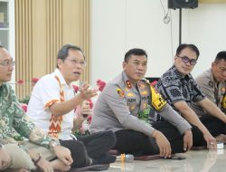 Kapolda Sulsel Kunjungi Ketua Permabudhi Sulsel dalam Silaturahmi untuk Jalin Harmoni Antar Umat Beragama*