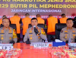 Kapolda Sulsel Pimpin Press Release Pengungkapan Kasus Narkoba 29 Kg dan Kasus Curanmor*