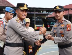 Personil Yang Terbaik Dan Berprestasi Mendapat Piagam Dari Kapolres Palopo