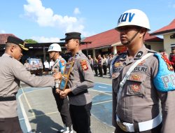Polres Palopo Menggelar Pemberian Penghargaan Untuk Personil Yang Berprestasi