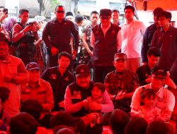 Kapoksahli Pangdam XIV/Hsn Dampingi Mensos Tinjau Pengungsian Korban Banjir di Makassar*