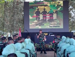 Pamen Ahli Bid. Sosbud Poksahli Pangdam XIV/Hsn Berikan Materi Membangun Ketahanan Mental Prajurit dan Keluarga di Yonif 700/WYC*