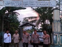 Kapolres Palopo memastikan bahwa pupuk yang tersedia tidak hanya mencukupi kebutuhan petani di Kota Palopo