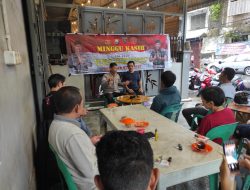 Pengunjung Warkop Bertha Bangga Bisa Curhat Dengan Polisi