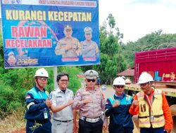 Pemasangan Spanduk Himbauan Keselamatan Bersama Satlantas Luwu Timur dan PT Vale