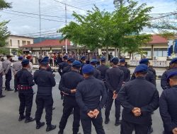 Sabtu Bersih Bersama Koramil 1408-03/Wajo dengan Warga Demi Mencapai Lingkungan Yang Bersih dan Sejuk