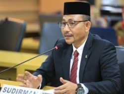 Haji Uma Sayangkan Pernyataan Ketua DPRA Yang Menyerang Personal Wagub Disidang Paripurna