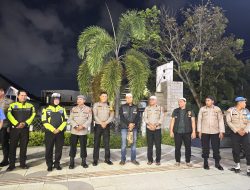 Kapolres memastikan bahwa setiap titik pengamanan dijaga dengan baik oleh personel yang bertugas.