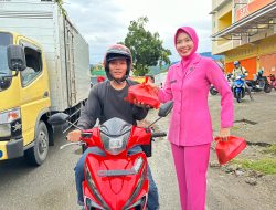 Kegiatan ini dipimpin langsung Kapolres Palopo, AKBP Safi’i Nafsikin dan didampingi Ketua Bhayangkari Cabang Palopo, Ny. Nadia Safi’i.