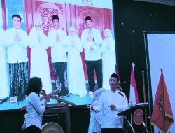 Muhammad Taqly Dapat Bantuan  Pendidikan Dari Ketua IKA Unhas Pusat Andi Amran Suleman .