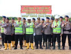 Kapolda Papua Melaksanakan Peletakan Batu Pertama Pembangunan Barak Siaga Brimob Yon D di Merauke