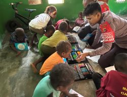 Si Ipar Wujudkan Harapan Anak Tidak Sekolah di Distrik Dekai