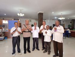 Dukung Penginjilan ke Lembah Baliem, Kapolda Papua Salurkan Bantuan Alkitab kepada Klasis GKI Port Numbay