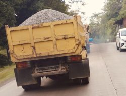 Truk Tambang di Jalan Poros Malino Gowa Ancam Keselamatan Pengguna Jalan